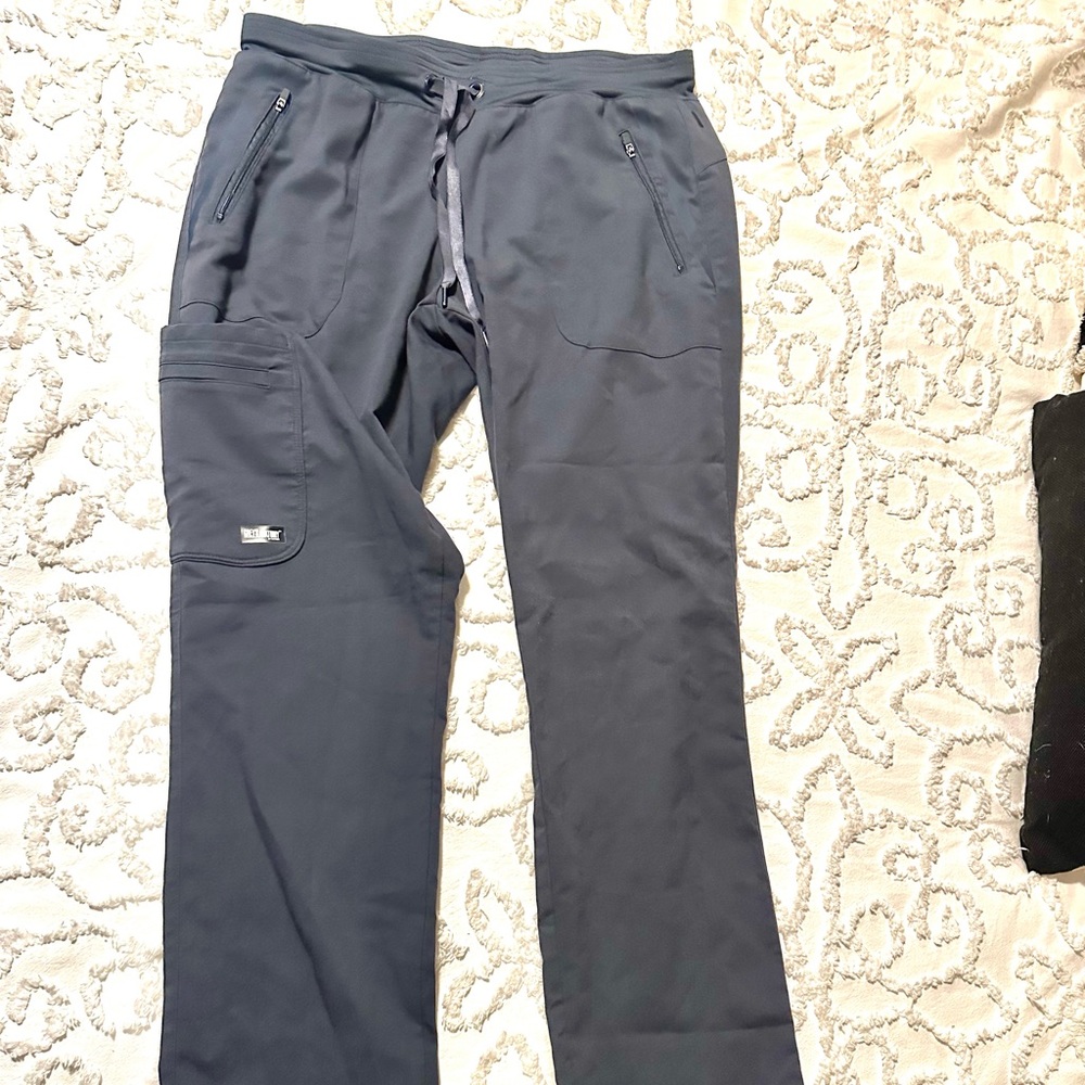 Grey’s Anatomy scrub pants, size medium. Only worn a couple times.